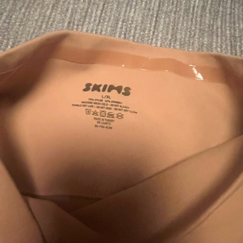 Authentic SKIMS - New Without Tags - NEVER Worn - L/XL - Ochre